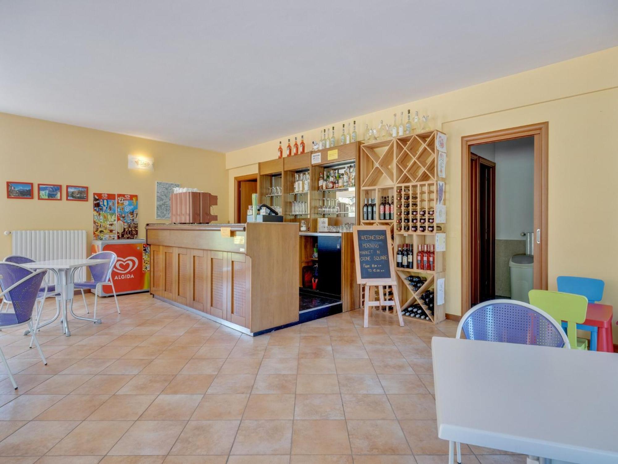 Spacious Apartment In Idro With Shared Pool クロネ エクステリア 写真