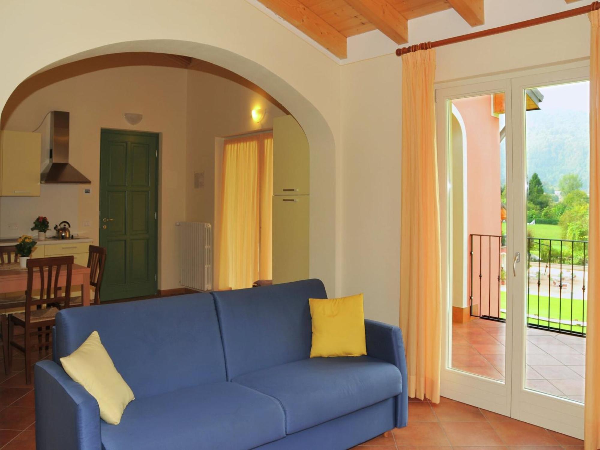 Spacious Apartment In Idro With Shared Pool クロネ エクステリア 写真